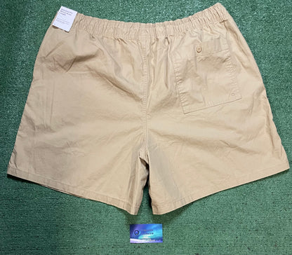 Nike Club Flow beige shorts