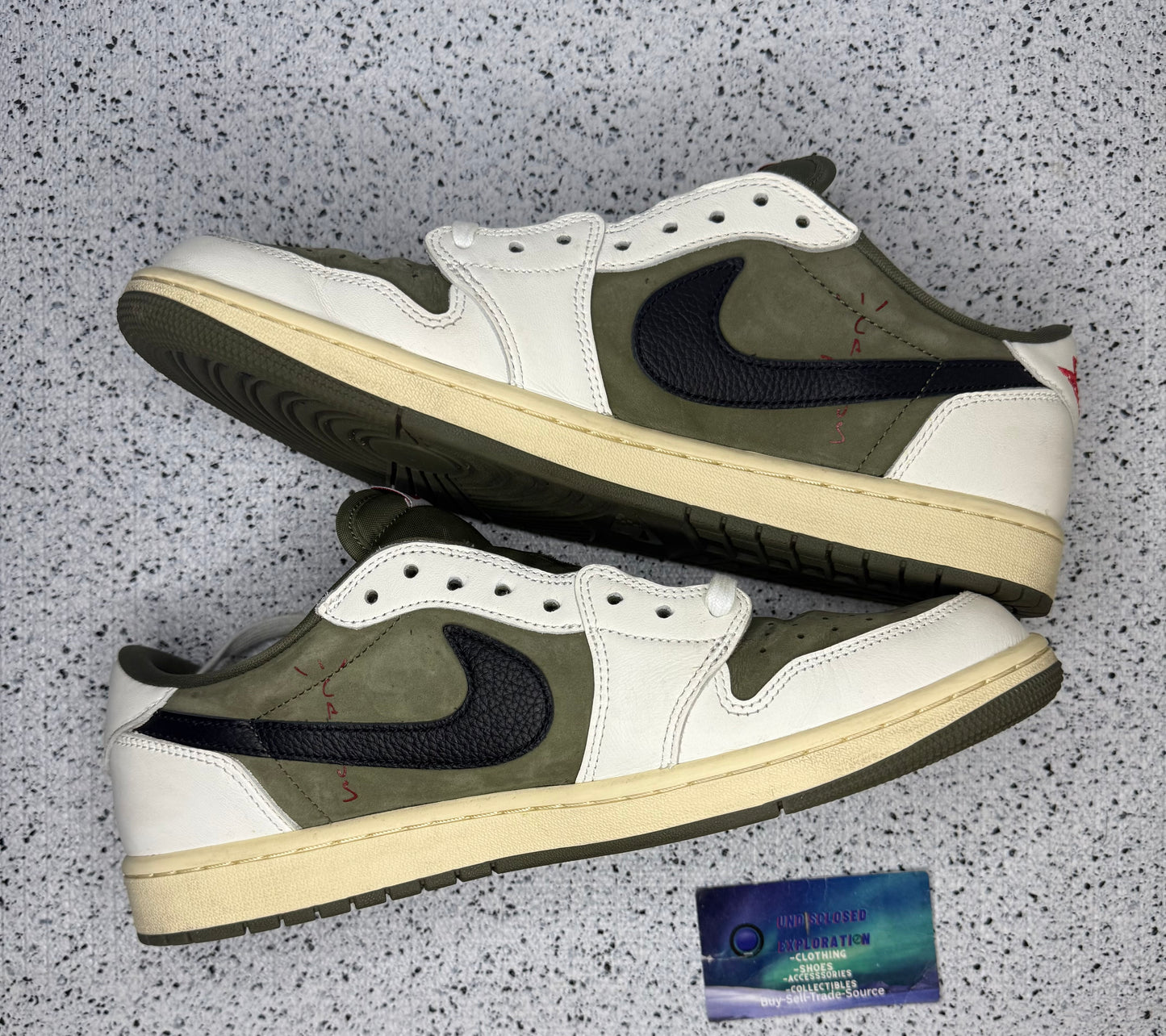 Jordan 1 Low Travis Scott Medium Olive 11.5 Men/13 Women “Preowned”