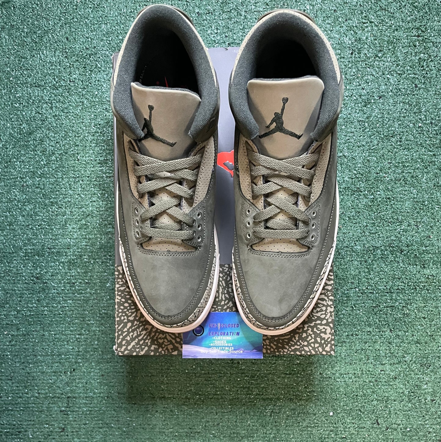 Air Jordan 3 family affair