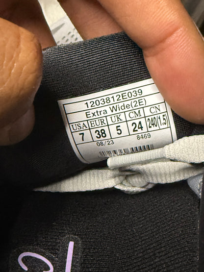 Brooks Adrenaline GTS 23 Grey Purple