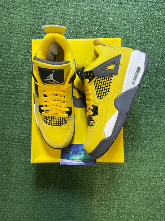 Air Jordan 4 lightning 2021