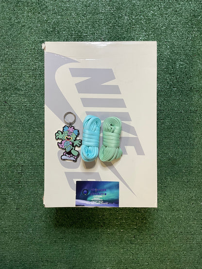 Nike SB Dunk Verdy misty size 10men/11.5women