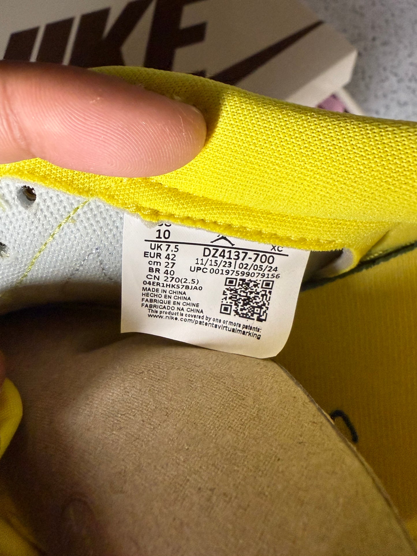 Jordan 1 Low Travis Scott Canary