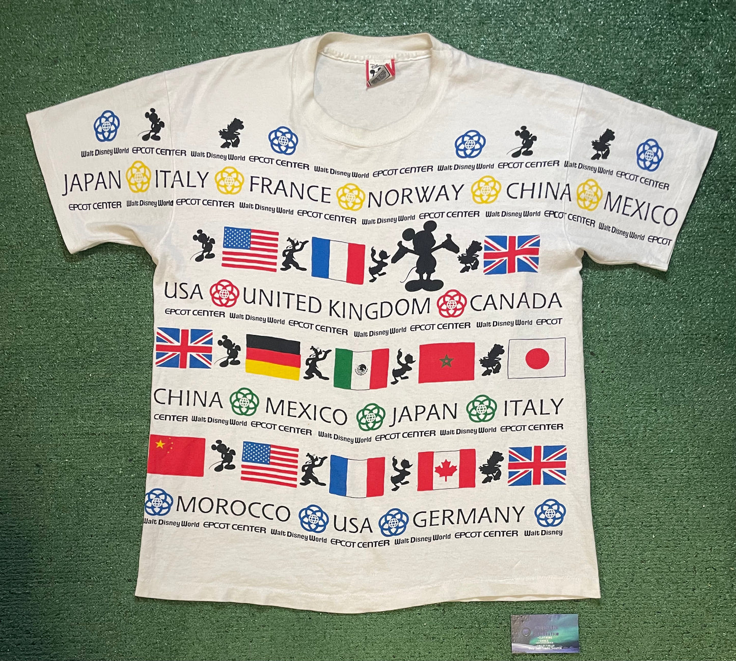 Vintage 1990s Walt Disney world Epcot center all over print flag tee