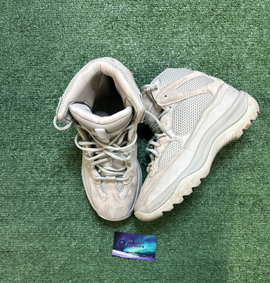 Yeezy desert boot salt size 10.5men/12women