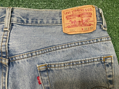 Levi light wash 505 jeans