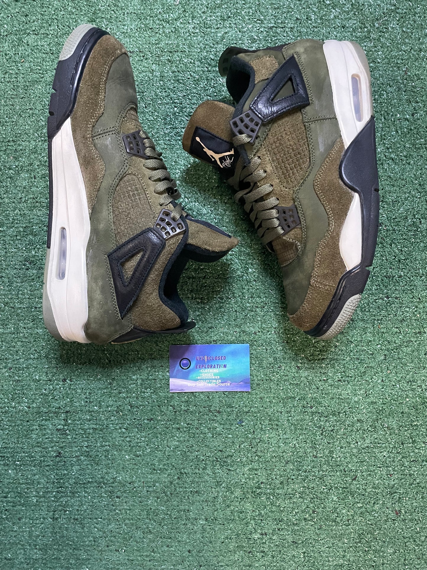 Air Jordan 4 craft olive size 11men/12.5women