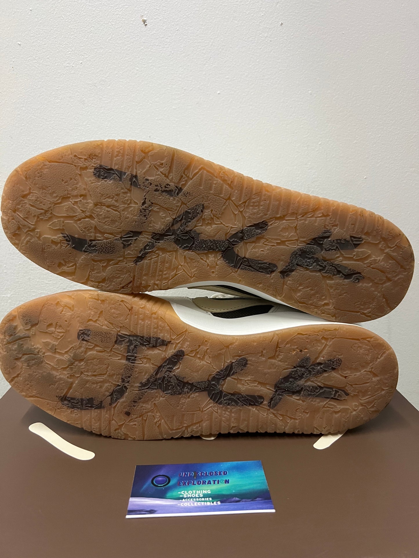 Travis Scott jumpman jack trainer sail size 12men/13.5women