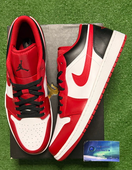 Jordan 1 Low Bulls