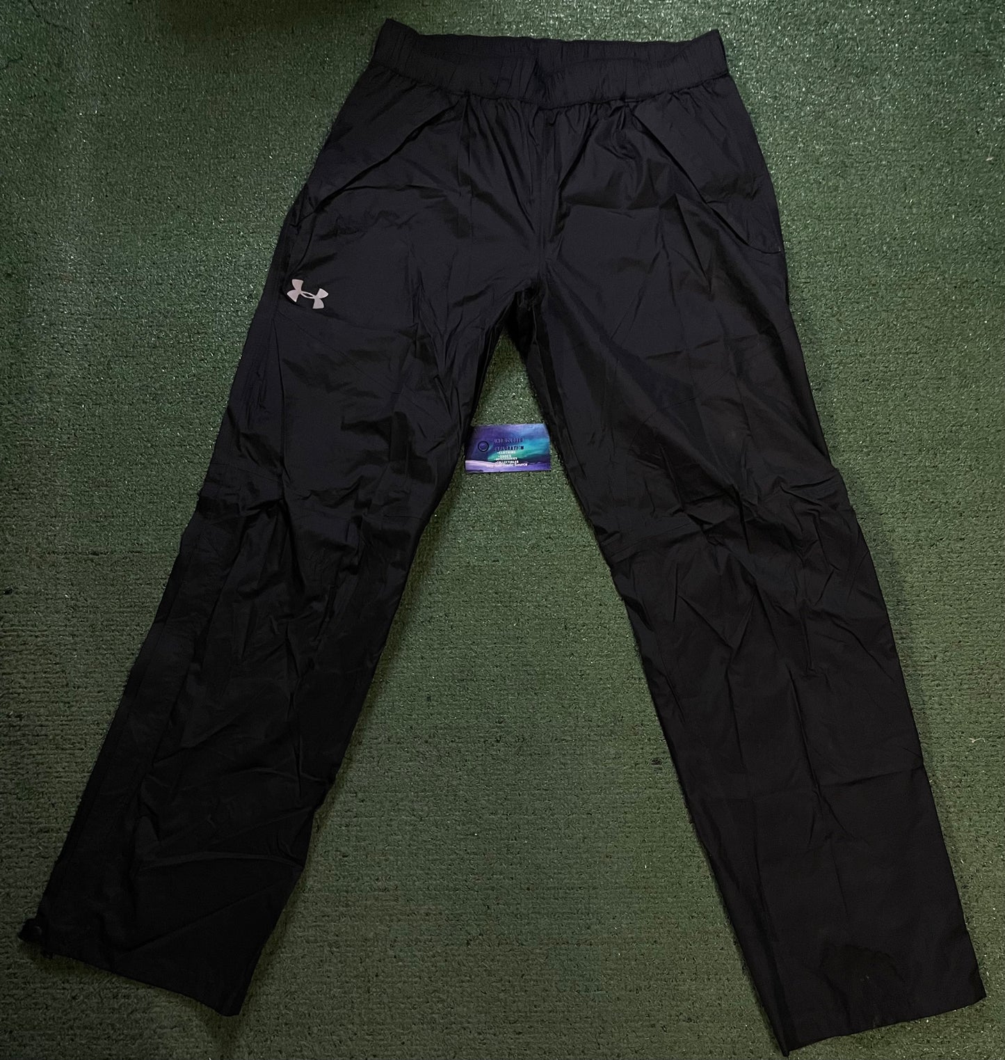 Under Armour black woven pants
