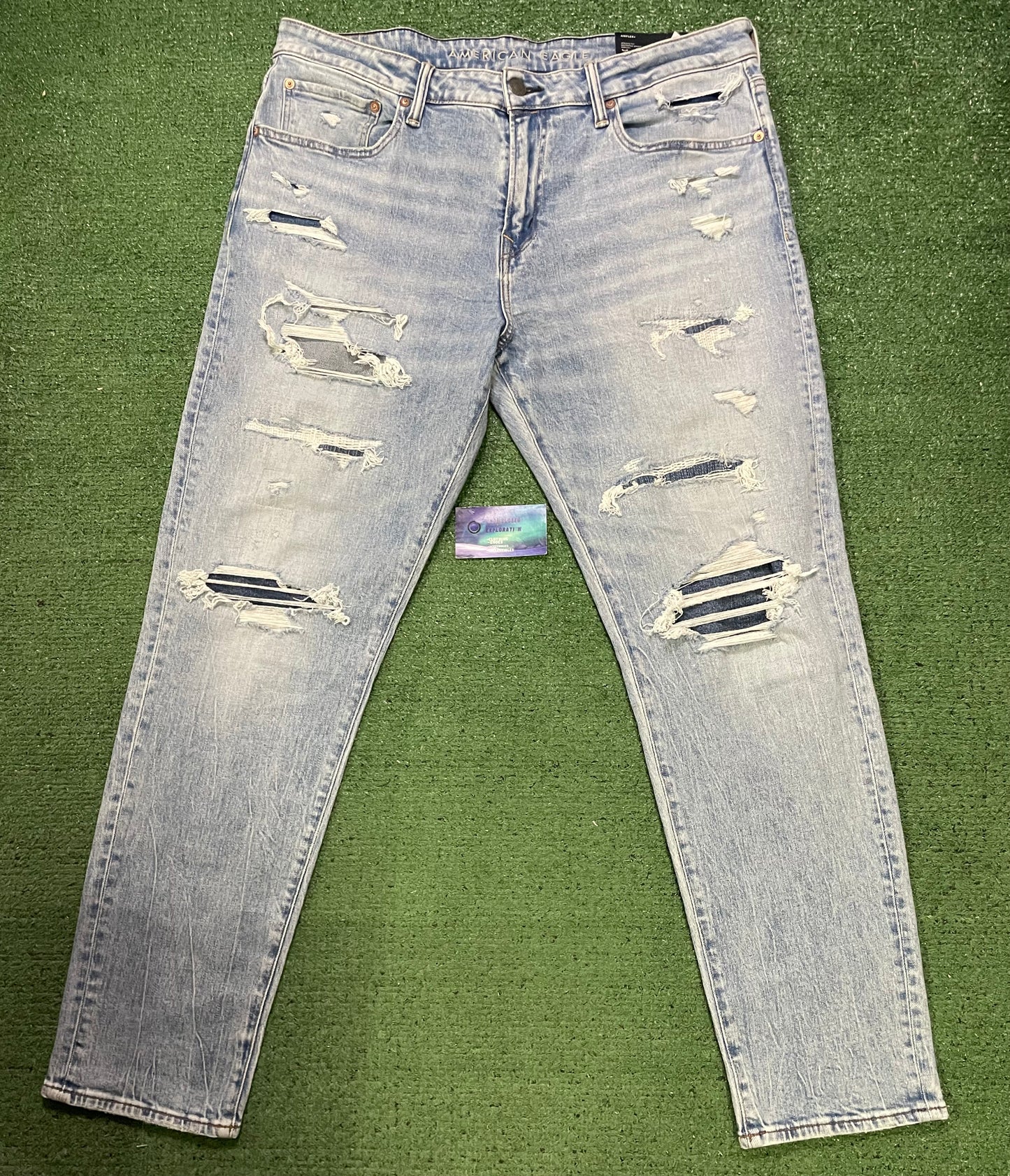 American Eagle light wash jeans