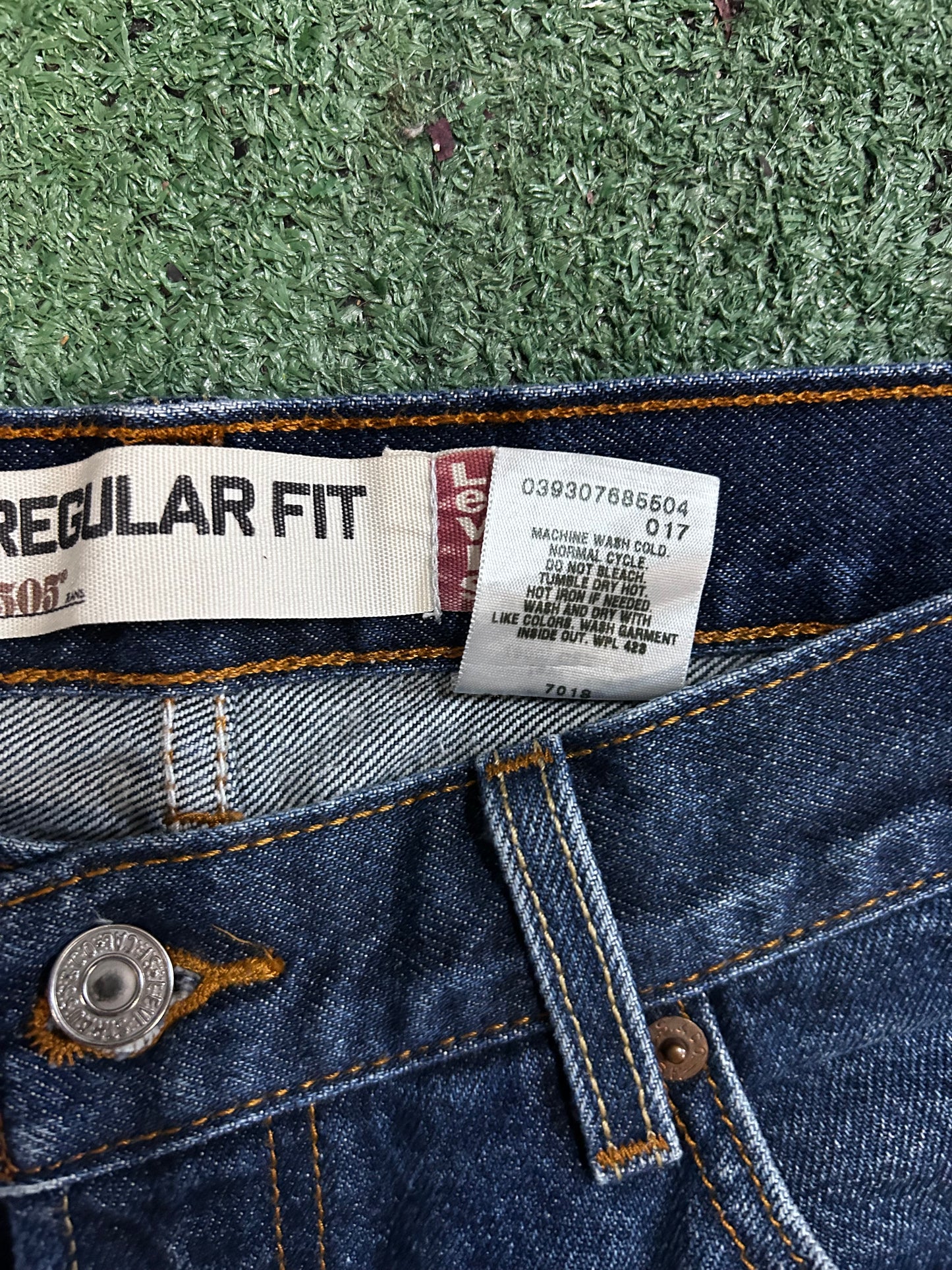 Levis 505 dark wash jeans