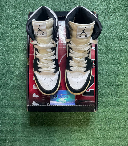 Air Jordan 1 high countdown pack size 5youth/6.5women