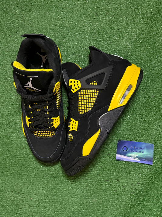 Jordan 4 Thunder 10 Men/11.5 Women “Preowned”