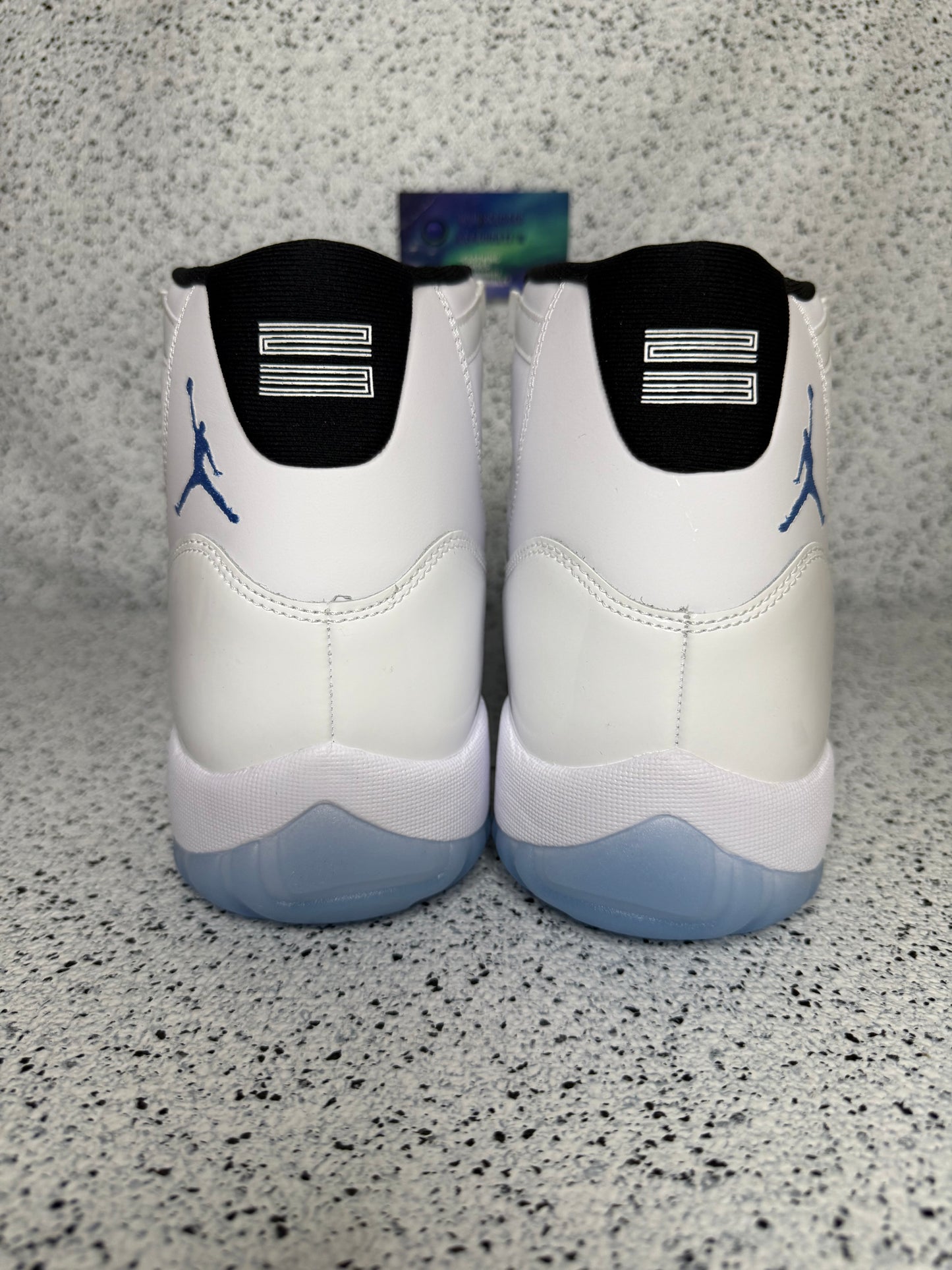 Jordan 11 Legend Blue