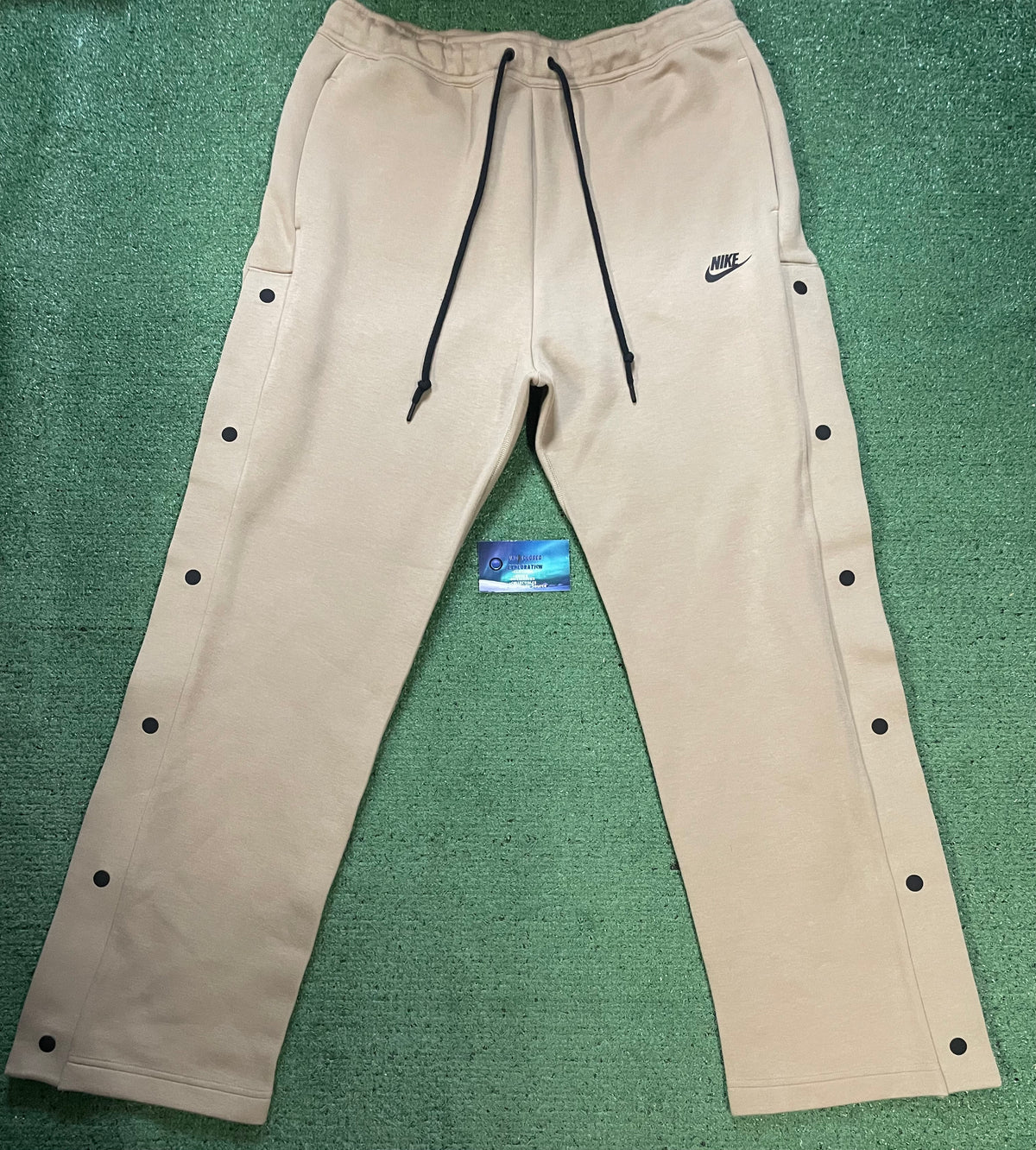 Nike Tech Fleece Tear-Away  khaki Pants