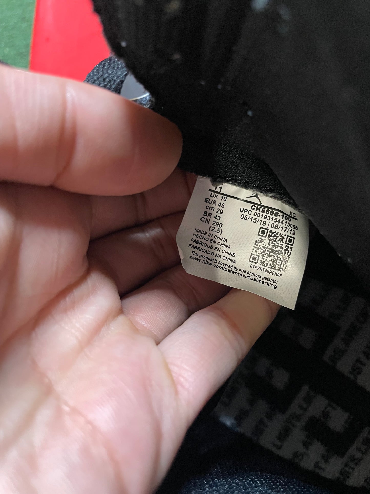 Air Jordan 1 high fearless size 11men/12.5women