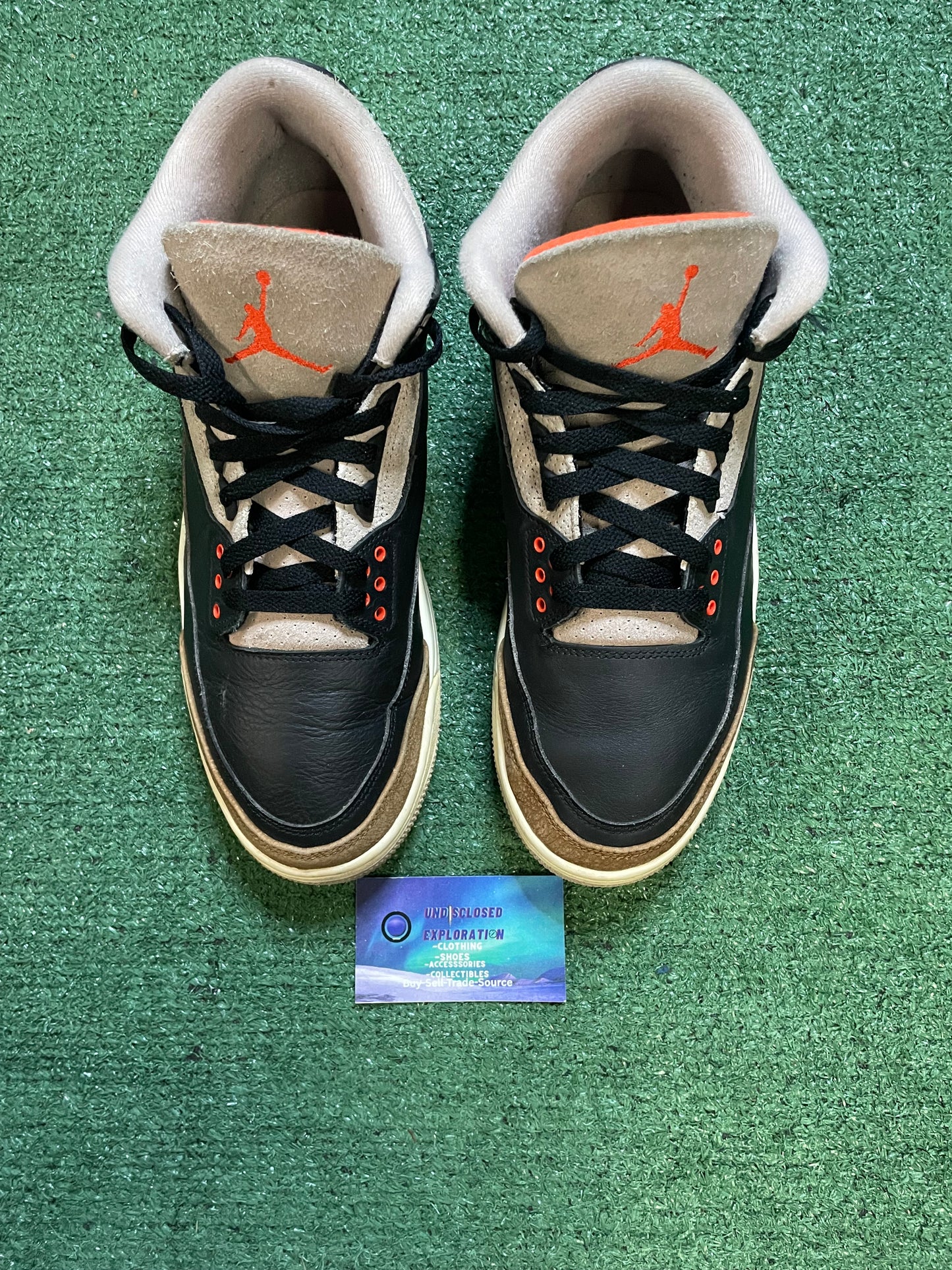 Air Jordan 3 dessert elephant size 11men/12.5women