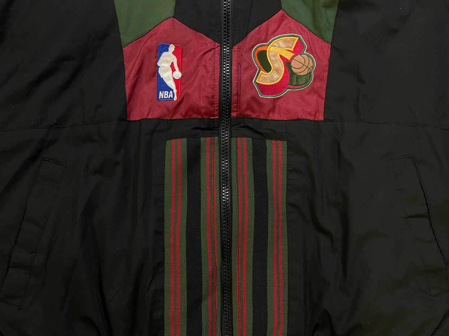 Vintage 1990s Seattle Sonics reversible pro player jacket