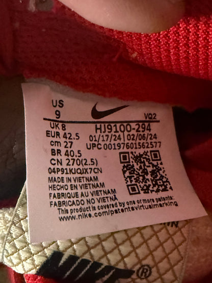Nike Dunk Low Strawberry and Waffles 9 Men/10.5 Women “Preowned”