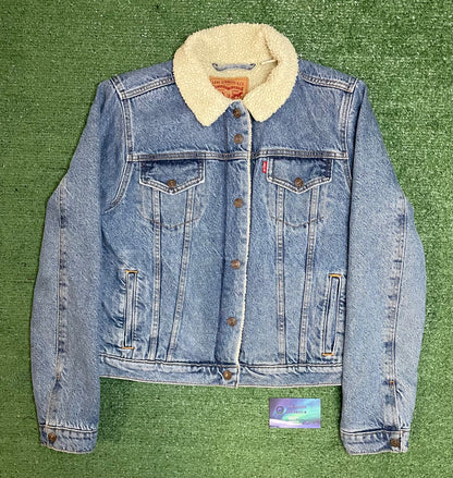 Vintage Levi sherpa Jean jacket