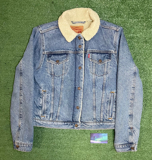 Vintage Levi sherpa Jean jacket