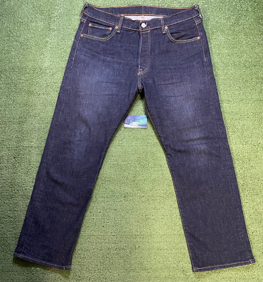 Levi 501 dark wash jeans