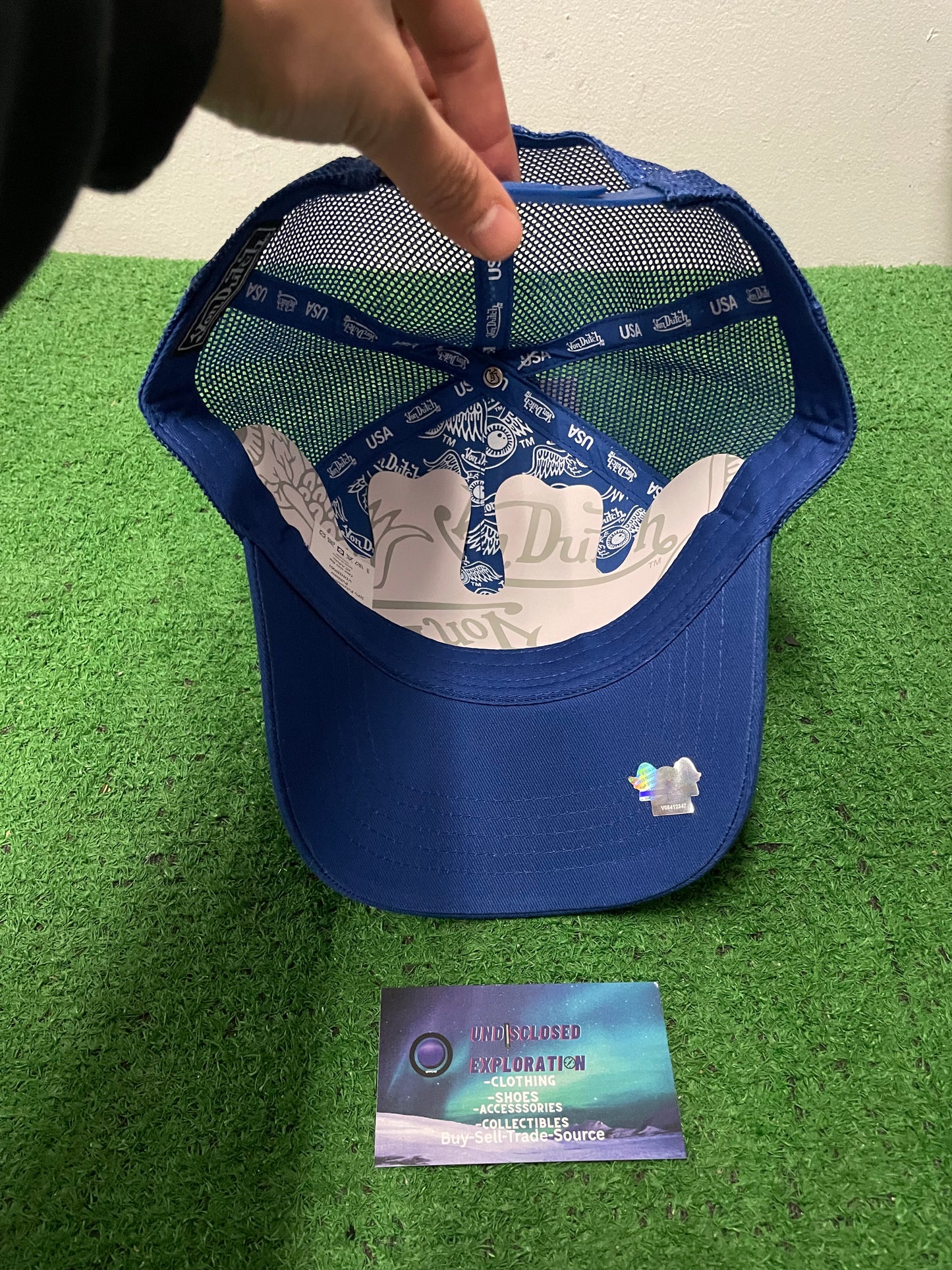 Von Dutch blue and white staple hat