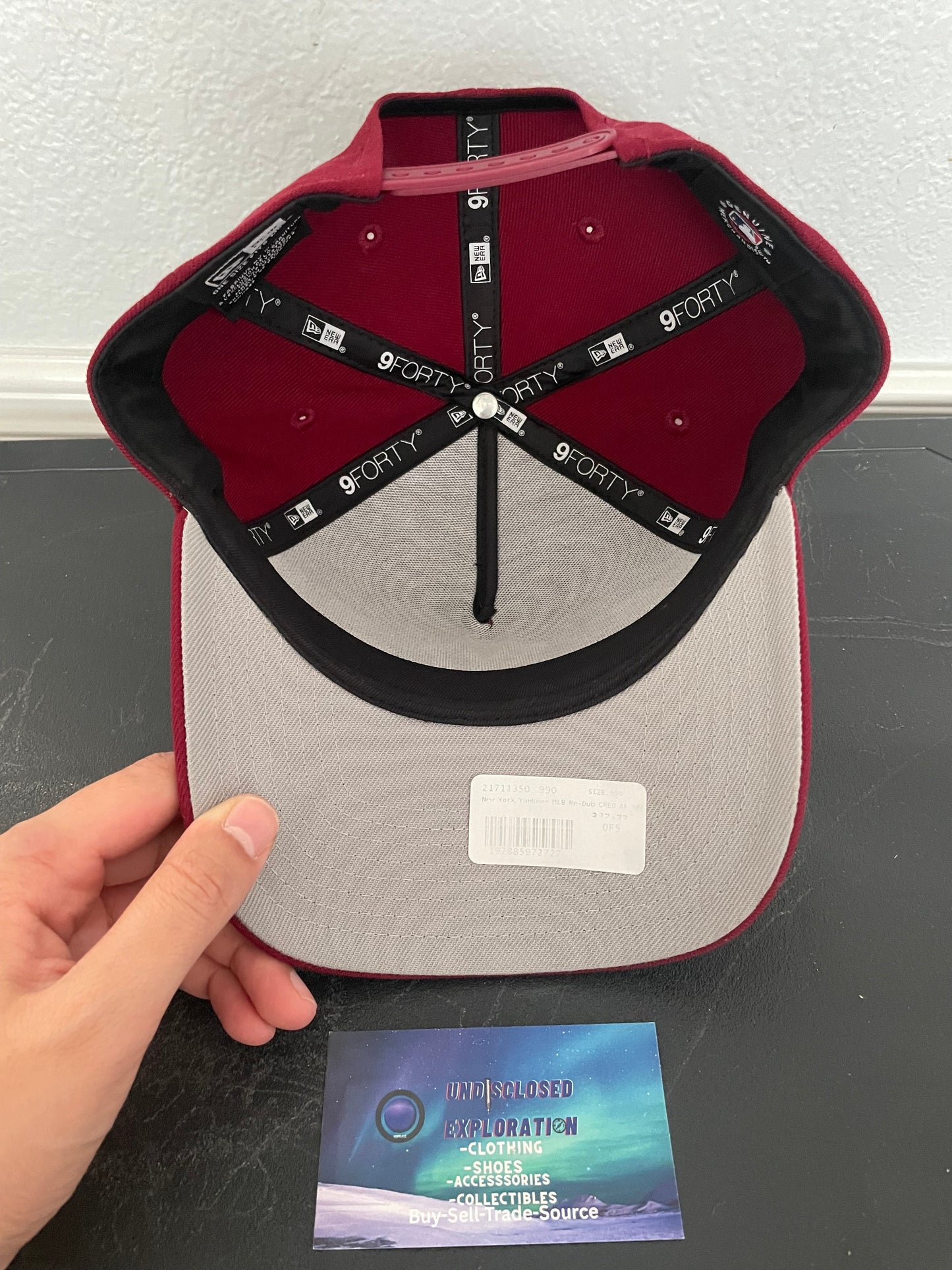 New York red Yankees hat
