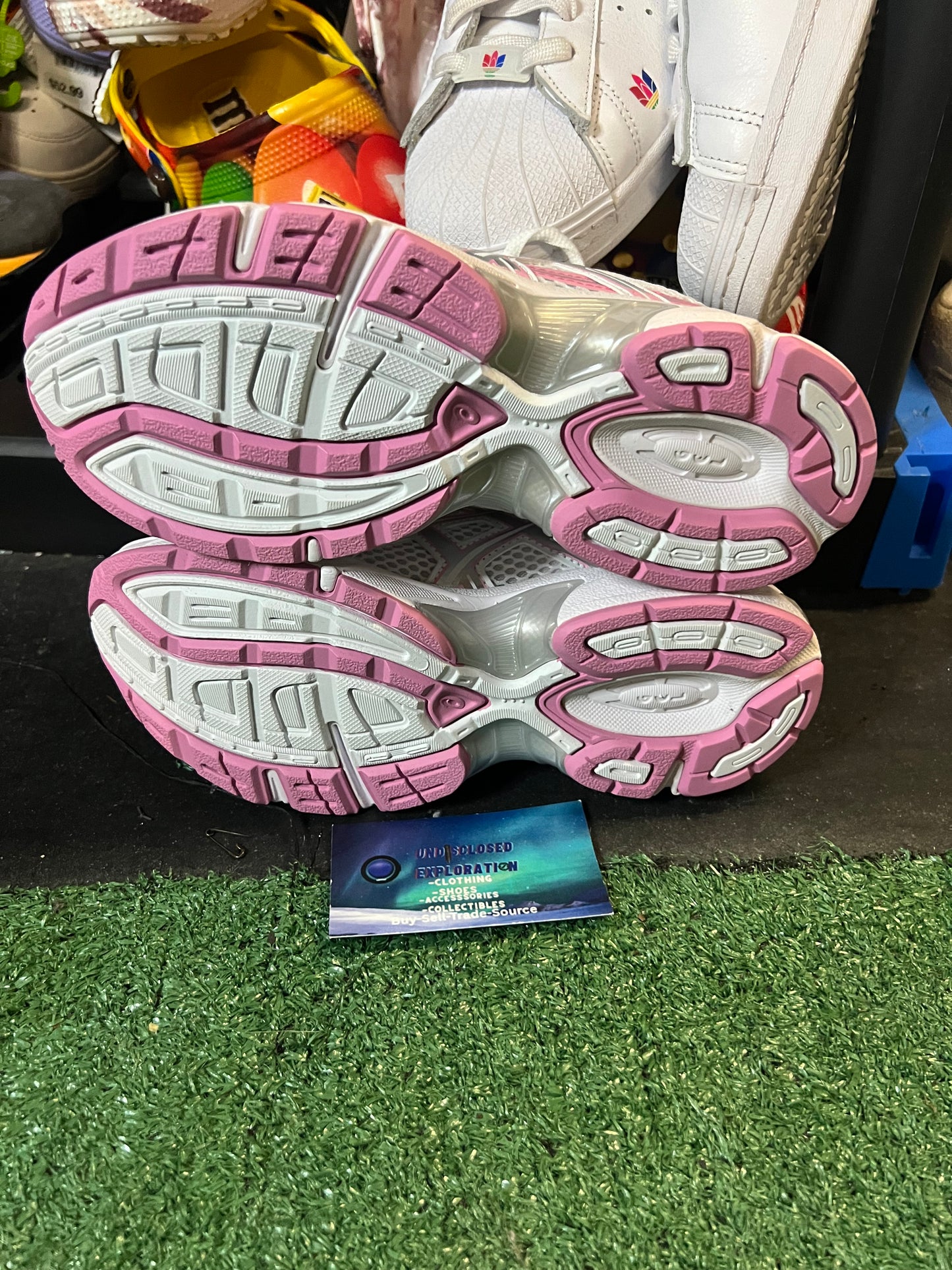 ASICS 1130  white silver pink