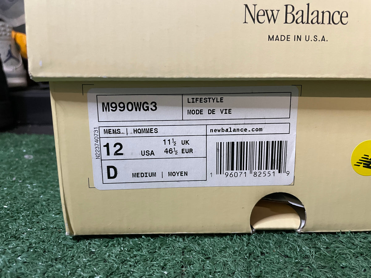 New Balance 990v3 Teddy Santis green & tan size 12men/13.5women