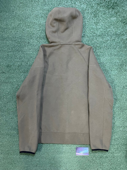 Nike Tech medium olive sweatsuit