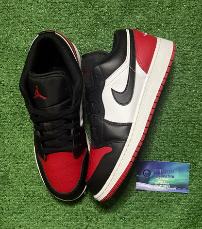 Jordan 1 Low Bred Toe 7 Youth/8.5 Women “Preowned”