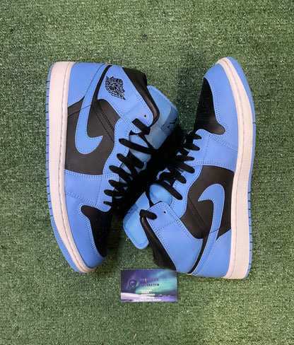 Air Jordan 1 mid university blue size 10men/11.5women