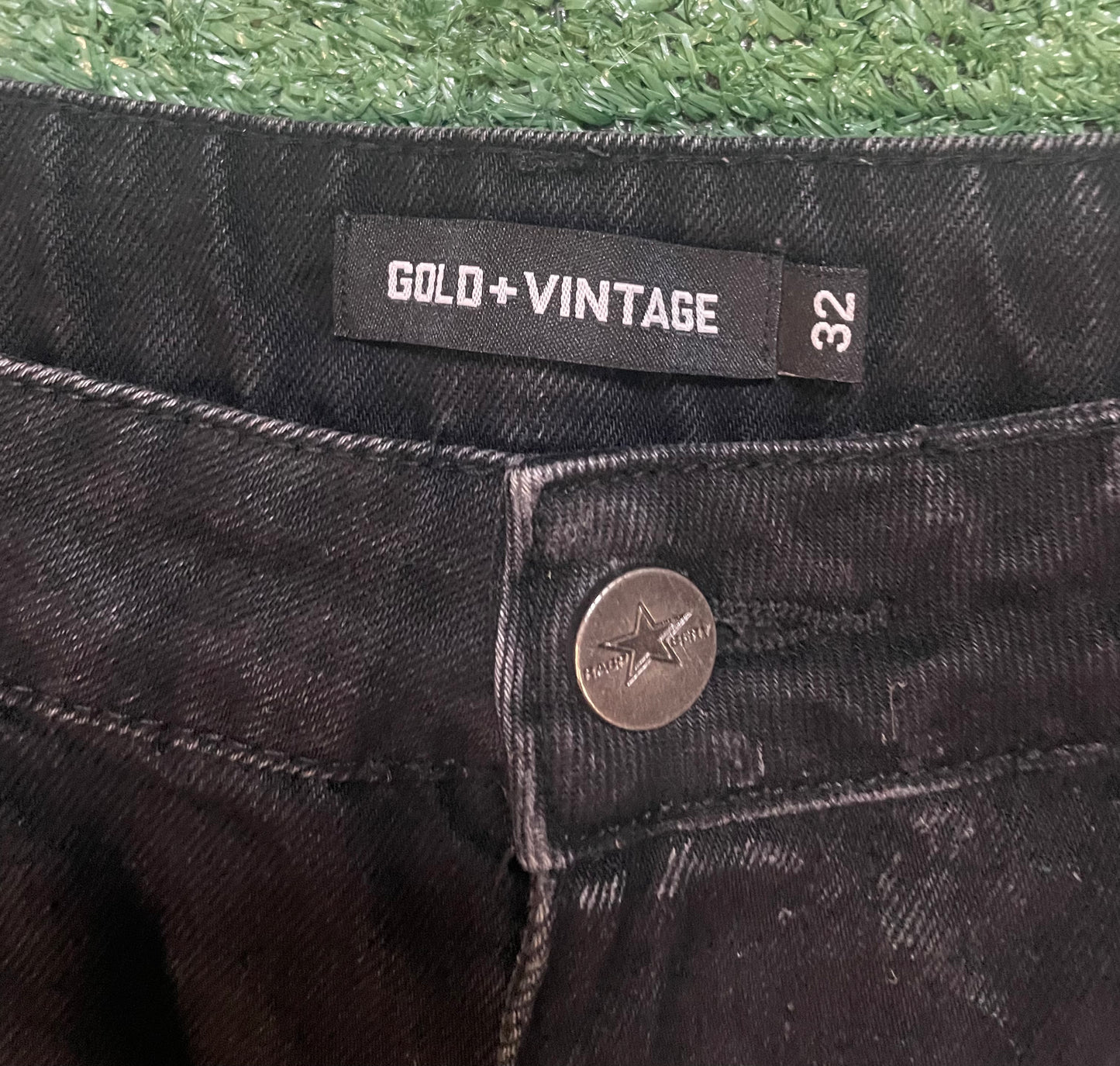 GV Gallery Glenci blowout shorts