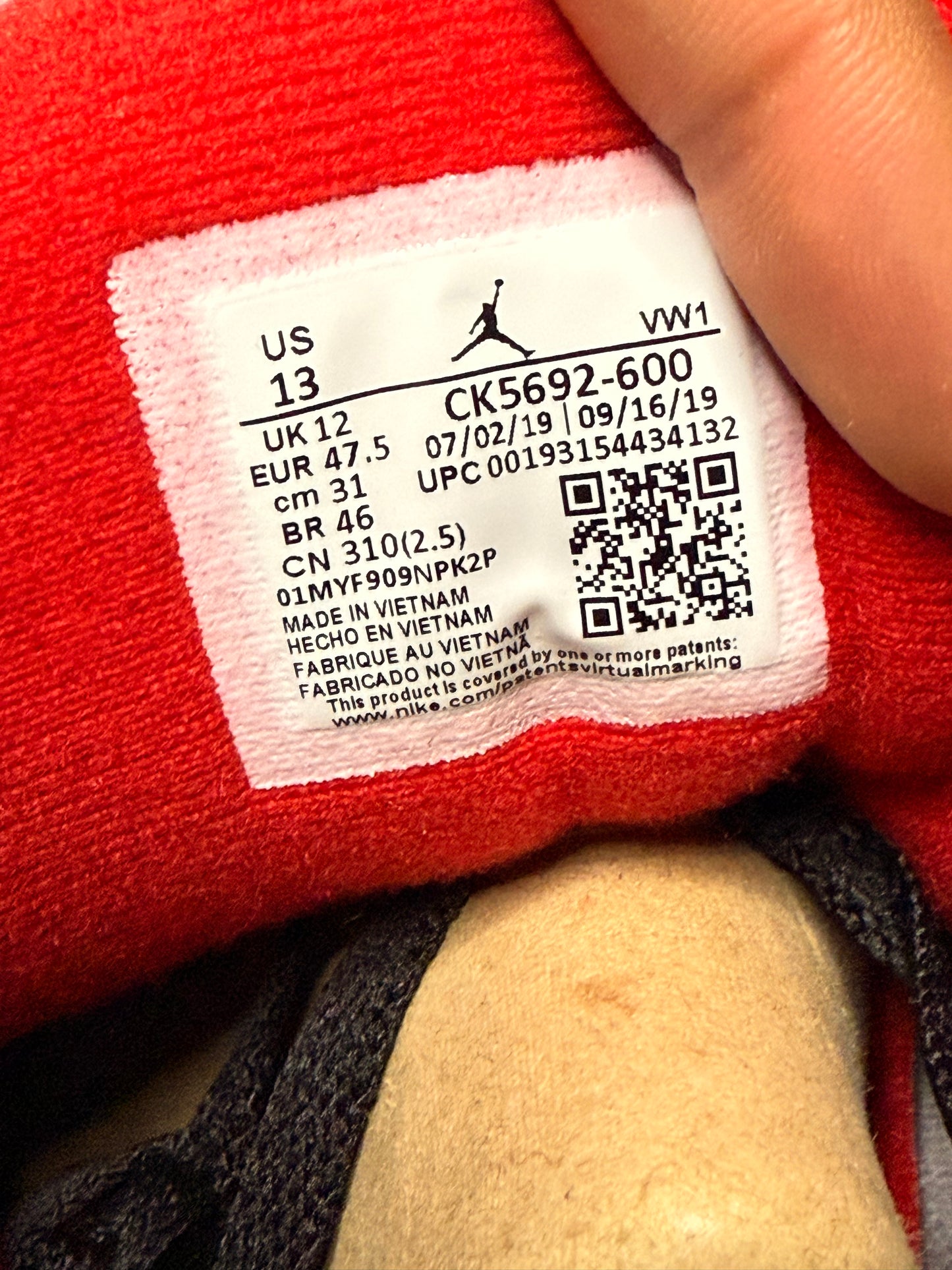 Jordan 3 Unite Red Cement