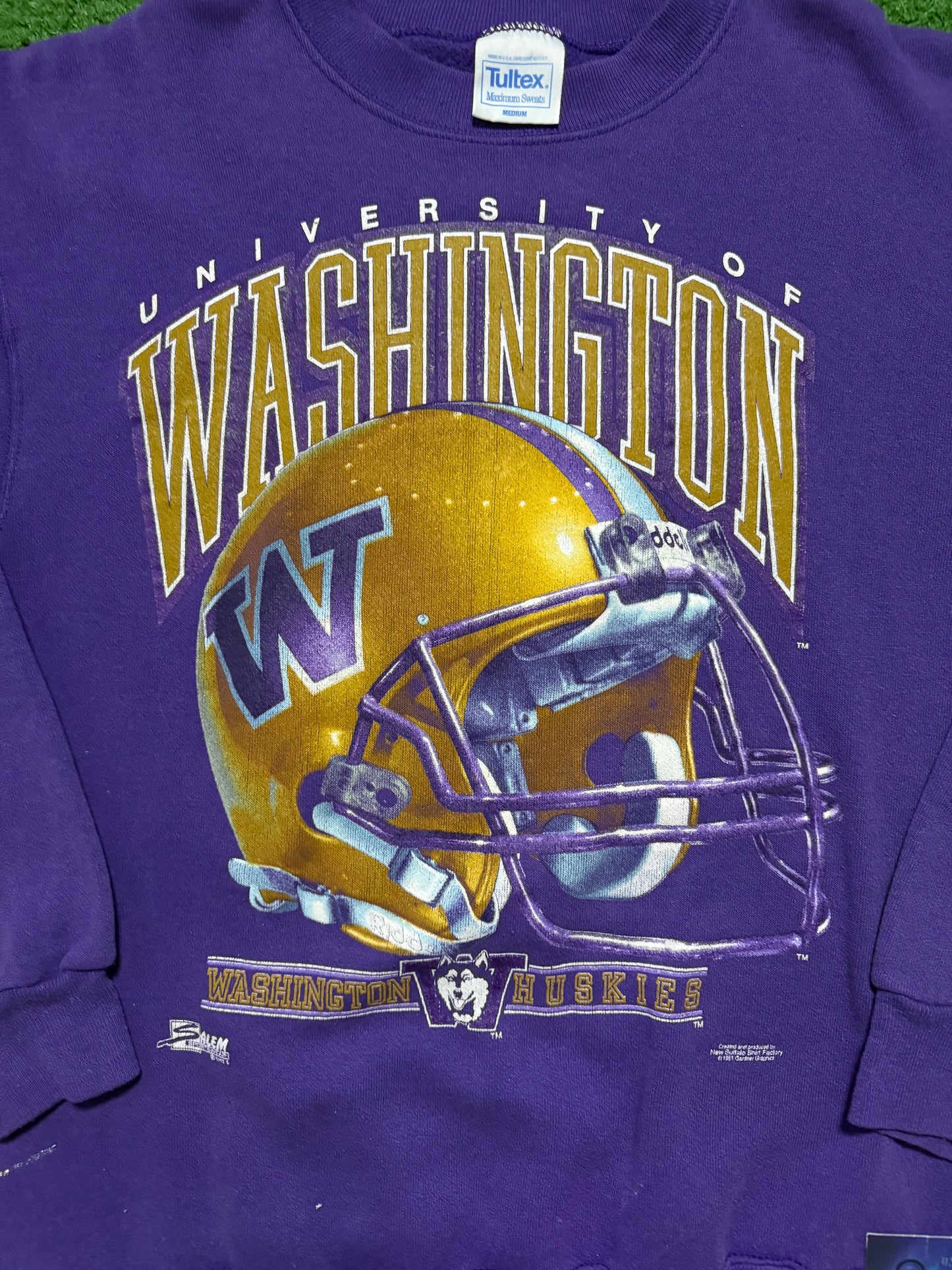 Vintage Washington Huskies Crewneck Helmet Salem Sportswear
