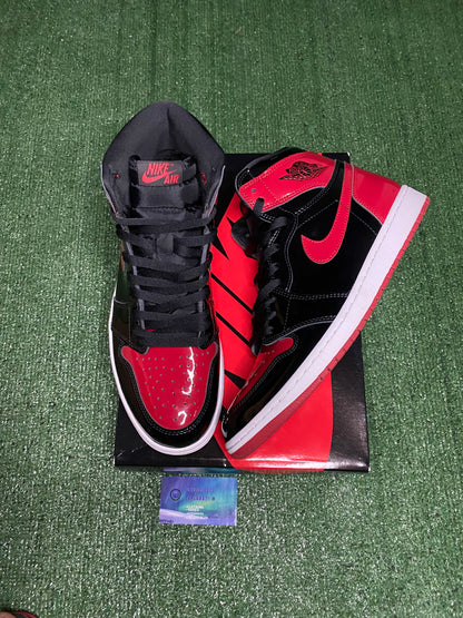 Jordan 1 patent bred size 11.5men/13women