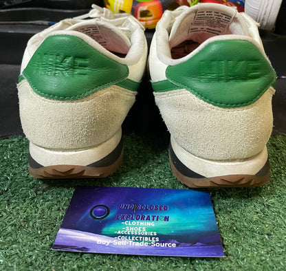 Nike Cortez aloe verde size 8.5men/10women