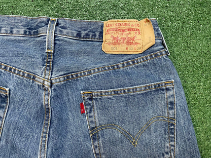 Vintage Levi 501 blue jeans