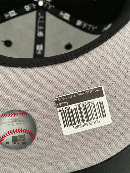 Seattle Mariners Black White Outline hat