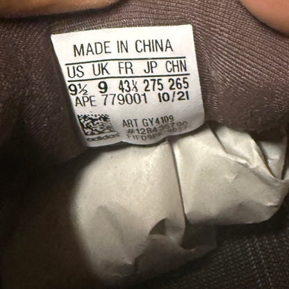 Yeezy 700 V3 Copper Fade 9.5 Men “Preowned”