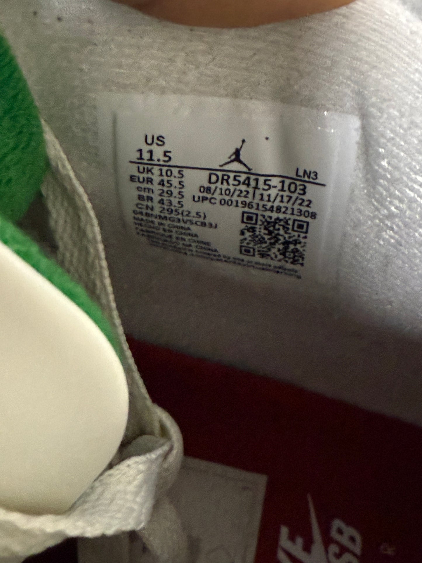 Jordan 4 Pine Green 11.5 Men/13 Women “Preowned”