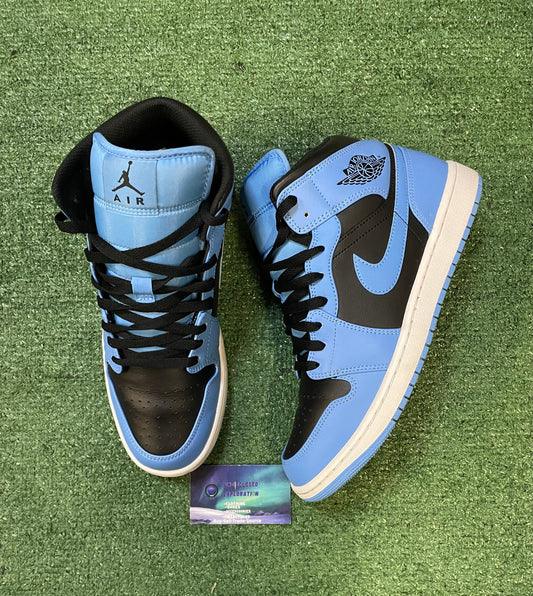 Air Jordan 1 mid university blue size 10men/11.5women