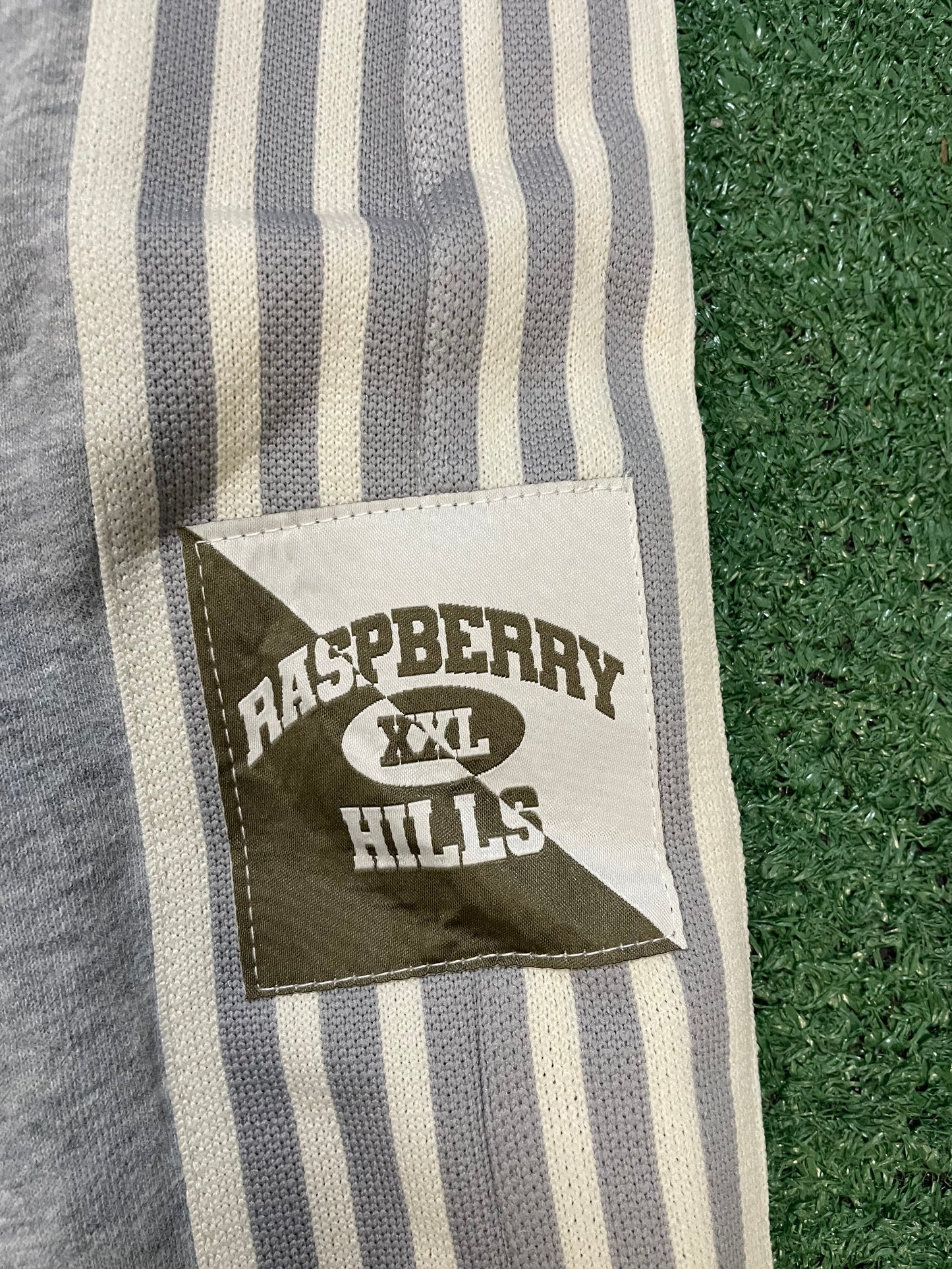 Gv Gallery lil Leon Raspberry Hills sweatpants