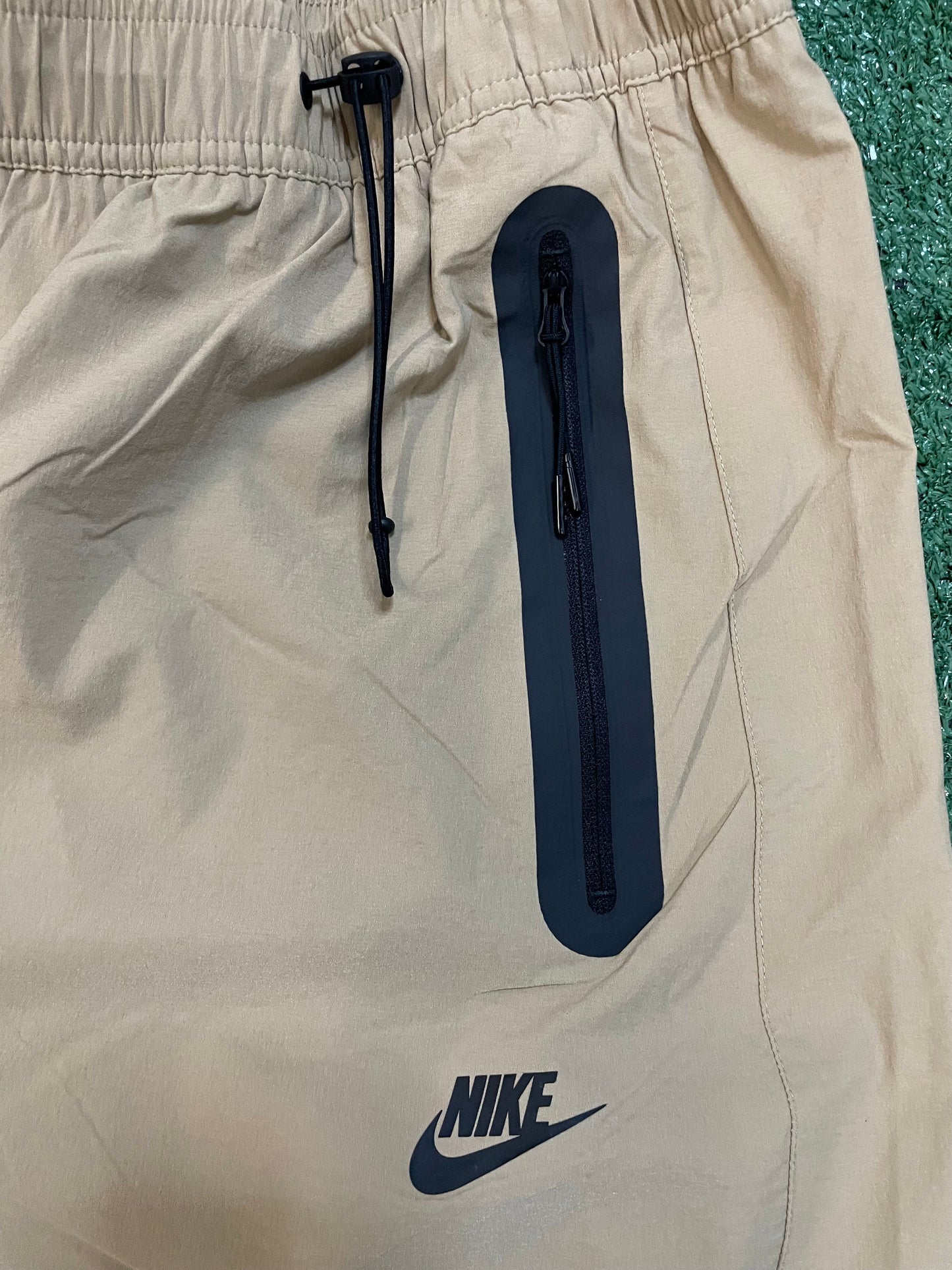 Nike Tech windbreaker beige sweatsuit