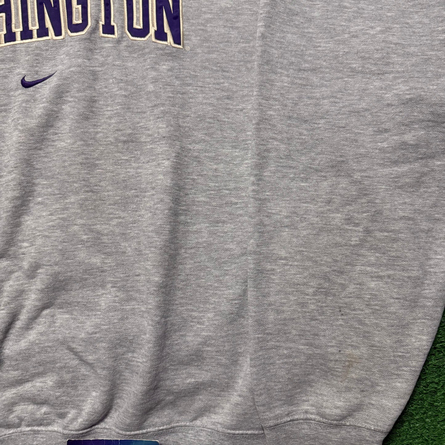 Vintage Washington Huskies Nike Center Swoosh Crewneck