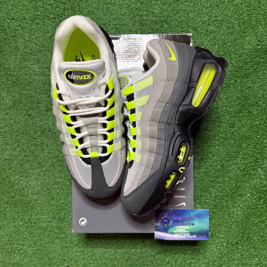 Nike Air Max 95 Neon Big Bubble