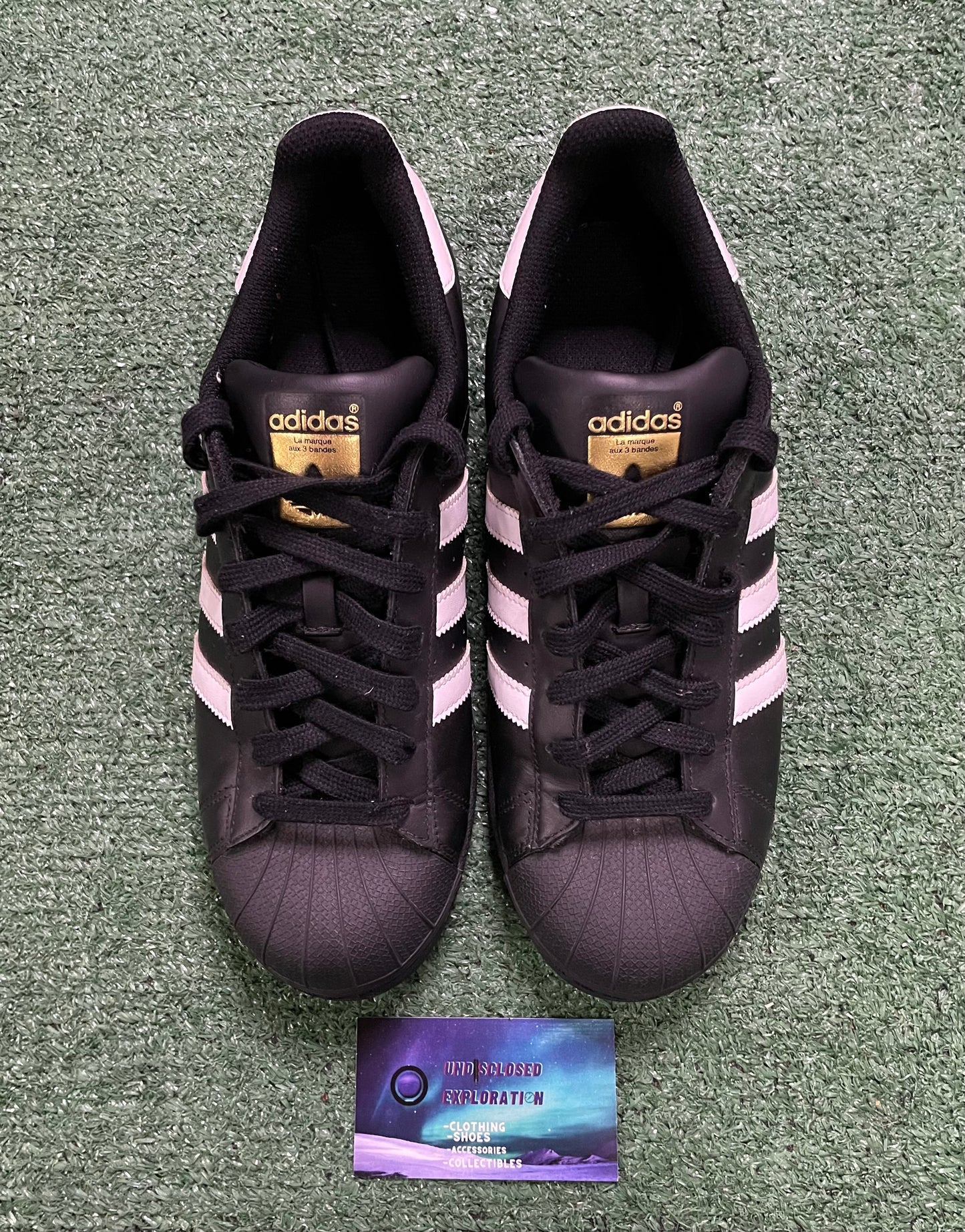 Adidas Superstar black white size 8.5men/10women