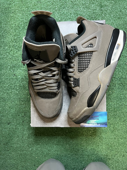 Jordan 4 cave stone size 10.5men/12women